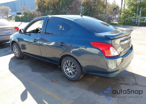 2015 Nissan Versa 1.6 S+ z USA, uszkodzony, nr VIN 3N1CN7AP0FL808480
